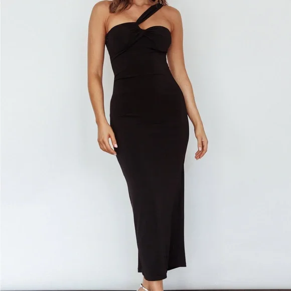 Selfie Leslie | Dresses | Floor Length Black Selfie Leslie One Shoulder  Ruched Dress Nwt Size S